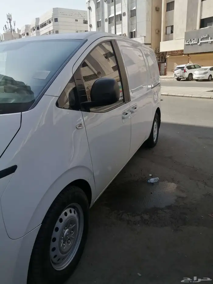 هونداي 2022 اللون ابيض نقل خاص طراز المركبه ستاريا 55الف 0