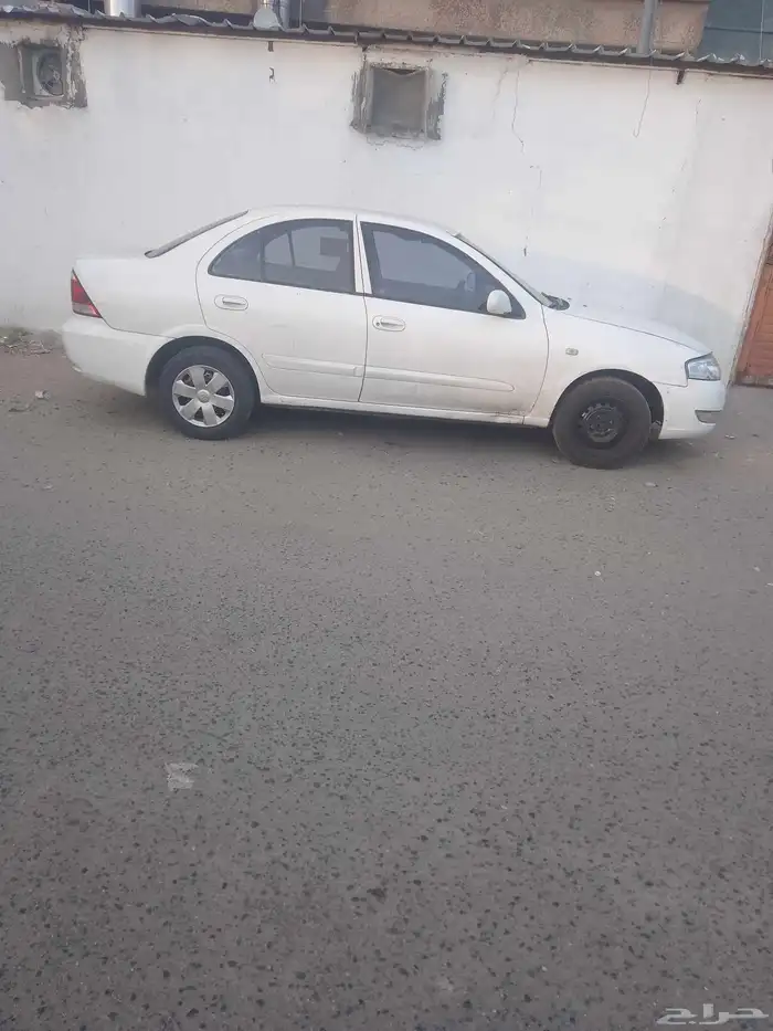 سيارة نيسان صني موديل 2012 للبيع السعر النهائي 13500 2