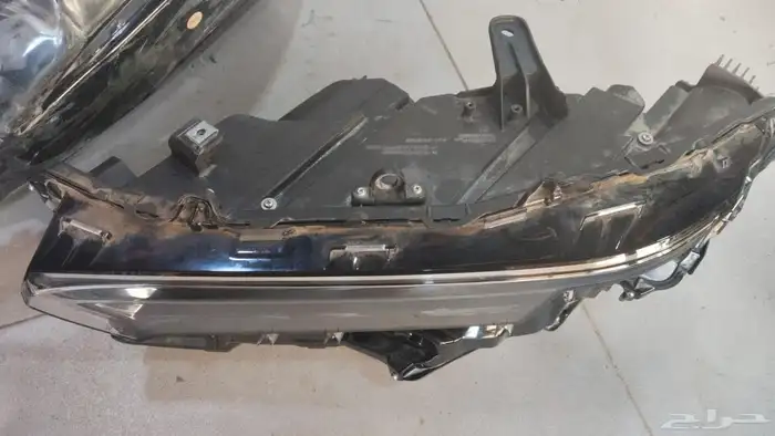 شمعت تيوتا كروان اصلي وكاله يمين ويسار موجود 2024 1