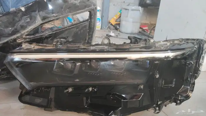 شمعت تيوتا كروان اصلي وكاله يمين ويسار موجود 2024 0