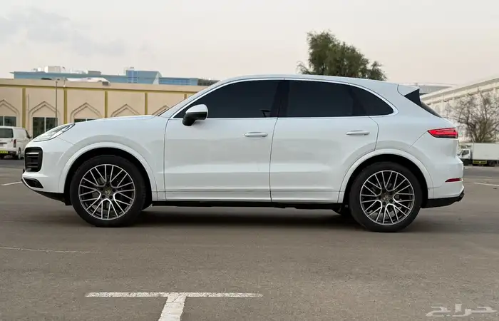 بورشه كايين موديل 2023 خليجي موجودة بدبي 7