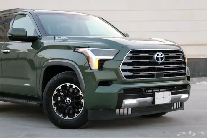 تويوتا سيكويا 2023 TRD Pro لون خاص بحالة الوكالة 3