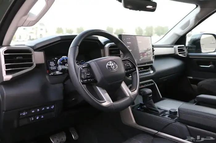 تويوتا سيكويا 2023 TRD Pro لون خاص بحالة الوكالة 10