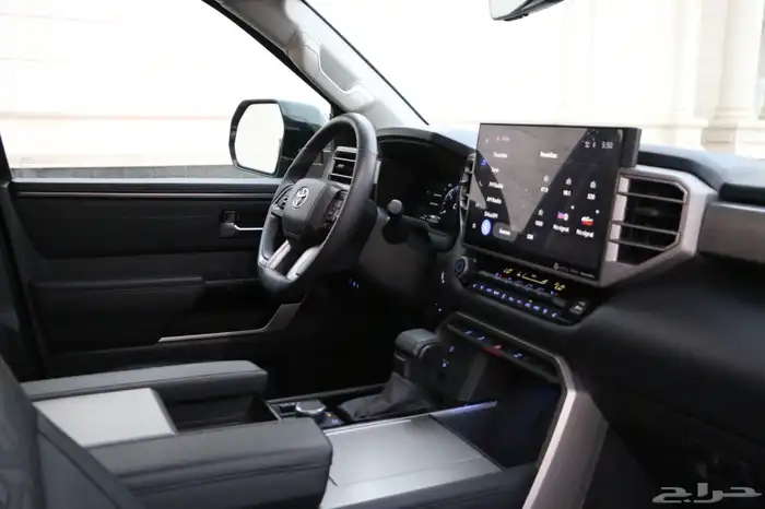 تويوتا سيكويا 2023 TRD Pro لون خاص بحالة الوكالة 18