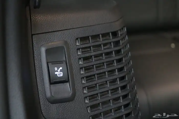 تويوتا سيكويا 2023 TRD Pro لون خاص بحالة الوكالة 27