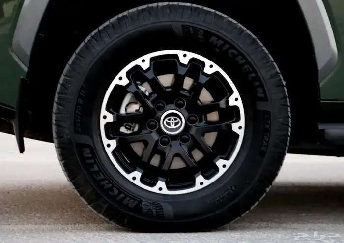 تويوتا سيكويا 2023 TRD Pro لون خاص بحالة الوكالة 40