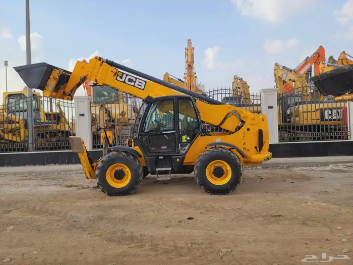 رافعات شوكية فوركلفت وكرينات للايجار 9