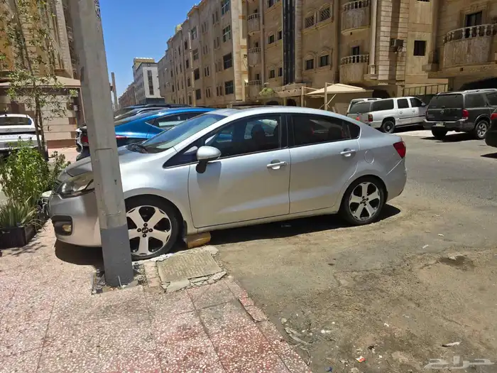 كيا ريو 2012...للبيع...جير اوتوماتيك...ممشي200.نظيفه جدا 6