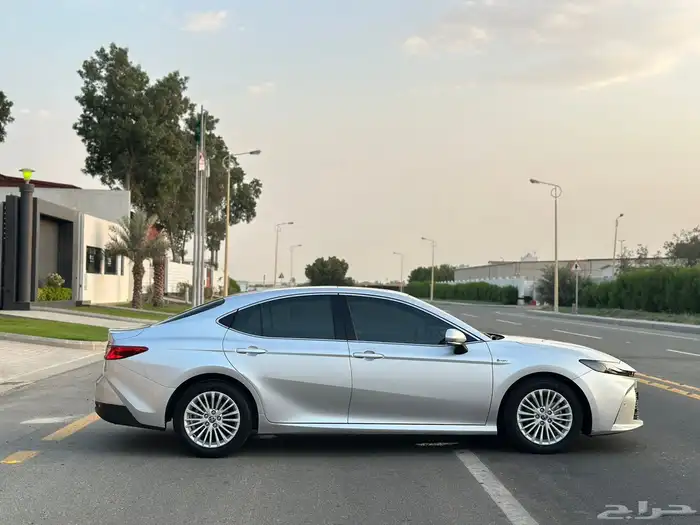 تويوتا كامري اي بلس 2025 7