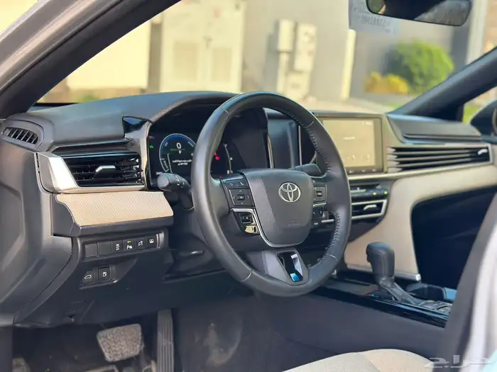 تويوتا كامري اي بلس 2025 12