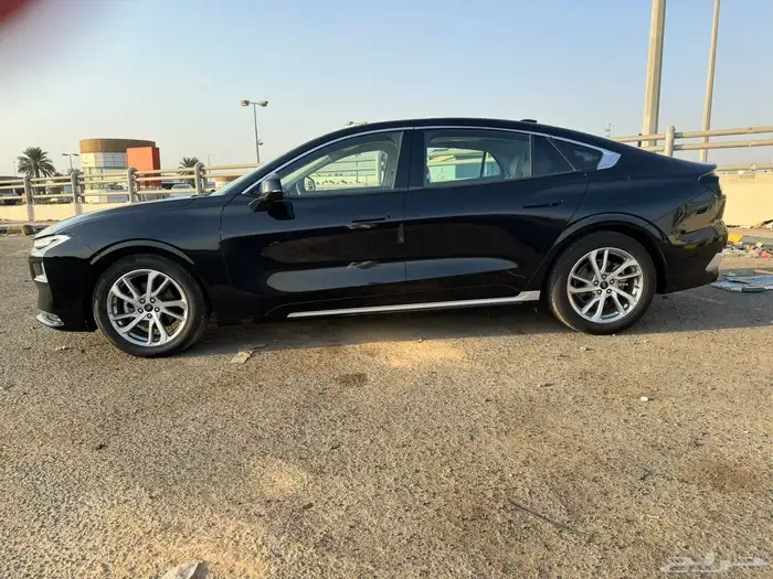 تورس 2023 ترند نص فل اسود ملكي 3