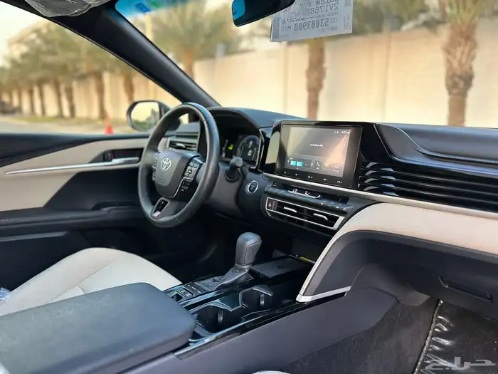 تويوتا كامري اي بلس 2025 18