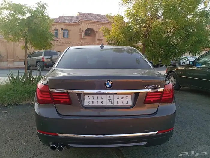 بي ام دبليو 730 1