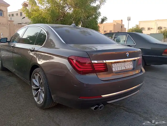 بي ام دبليو 730 9
