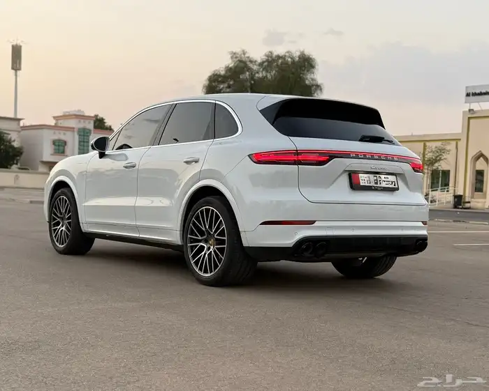 بورشه كايين موديل 2023 خليجي موجودة بدبي 9