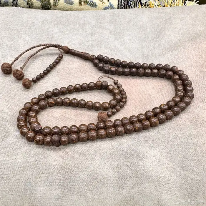 سبحة فاخرة من خشب القرفة 99 خرزة . 2