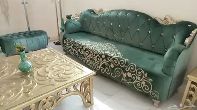 كنب عدد 2 بلون زيتي فخم مع زخارف راقية تضيف لمسة فخامة ل index