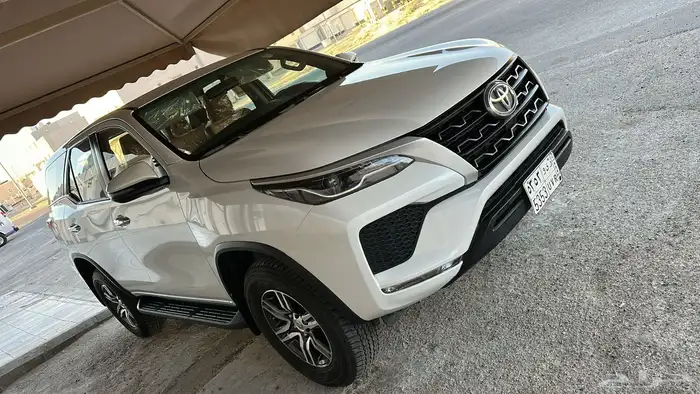 للبيع تويوتا فورشنر 2025 V4 سلندر نظيف جدا 1