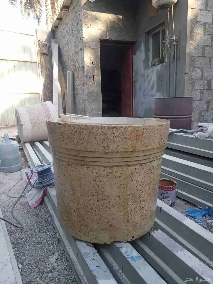 متوفرة لدينا مراكن زرع احجام كبيرة دائرية 0