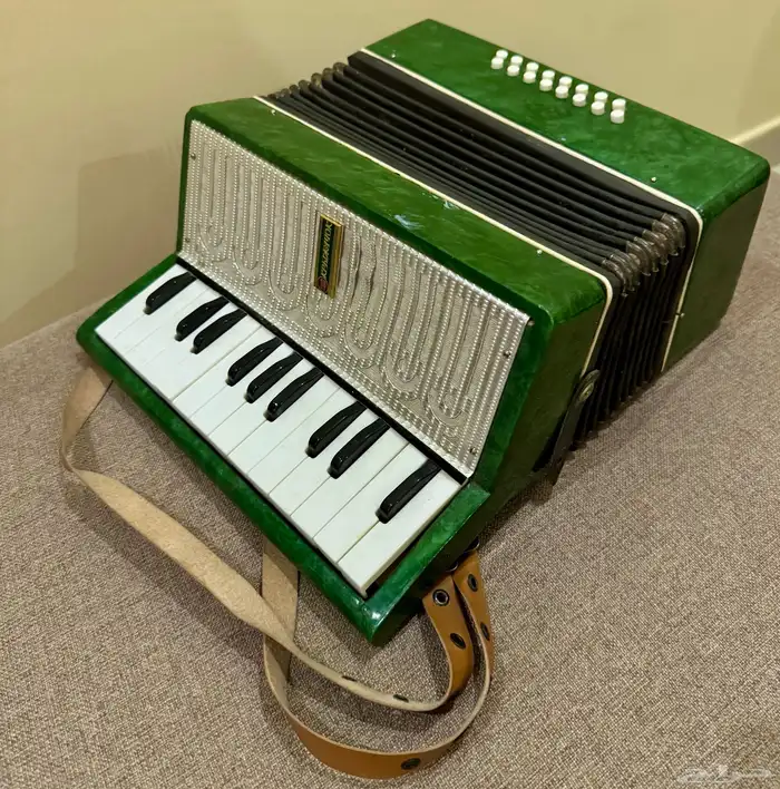 أكورديون روسي قديم 2