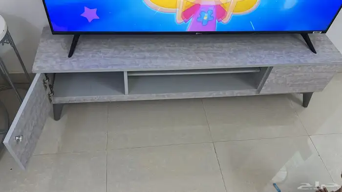 كنب طاولة تلفزيون طاولة صاله مع 4 خدمه 2