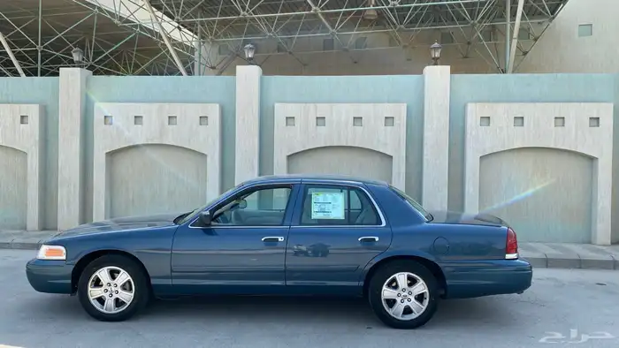 للبيع فورد فكتوريا 2009 1