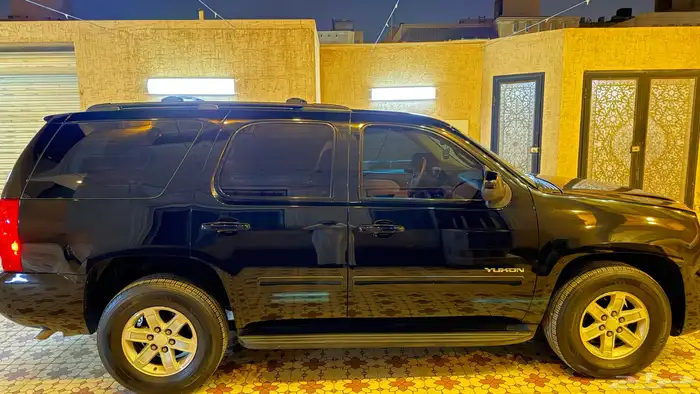 يوكن اسود 2011 7