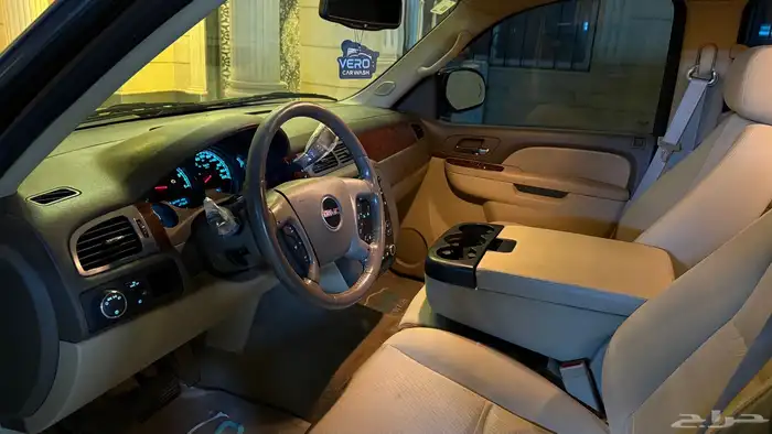 يوكن اسود 2011 9