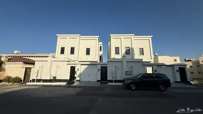 للبيع فيلا مودرن دورين وملحق تشطيبات ممتازه شمال الخميس 0