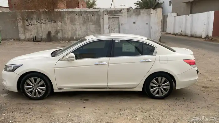 للبيع سيارة اكورد 2009 نص فل 3
