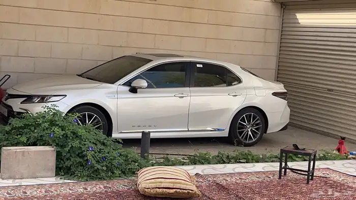 خدمةالتوصيل مشاوير خاصه وعوايل داخل جده وخارجها جميع المدن 0