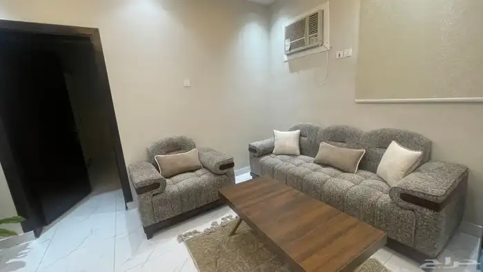 شقه مفروشه بحي قرطبه بجوار دوار الطائره 9