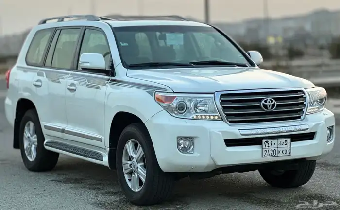 جيب لاند كروزر موديل 2013 3