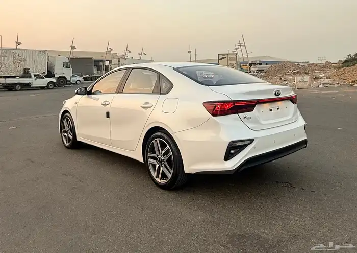 كيا K3 ( بنزين ) 2021 فل كامل بدون فتحه سقف للبيع 5