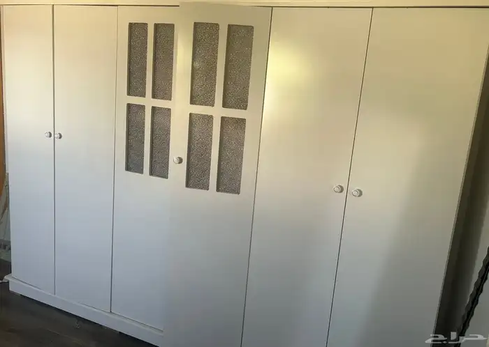 دولاب ملابس 1