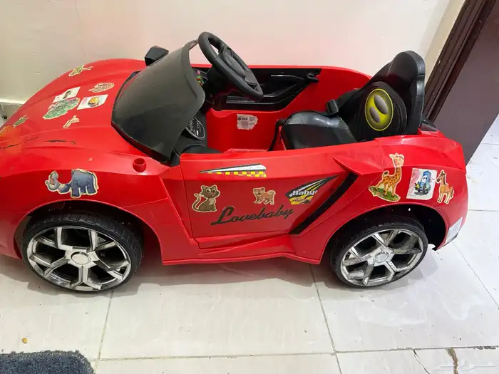 عربه اطفال معاها الشاحن والريموت للبيع بحاله جيده 0