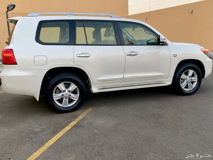 تويوتا لاند كروزر 2015 3