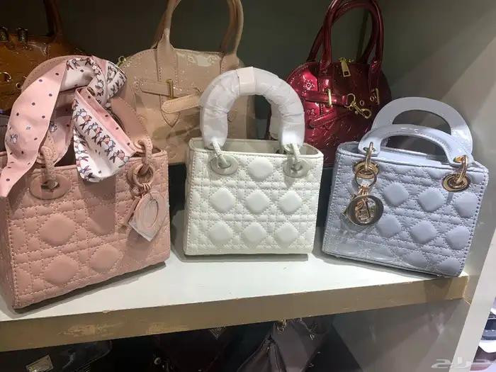 عرض شنطتين ديور 200ريال تصفيه 0