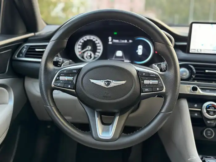 جينسس G70 بلاتينيوم 2021 بحالة الجديد 25