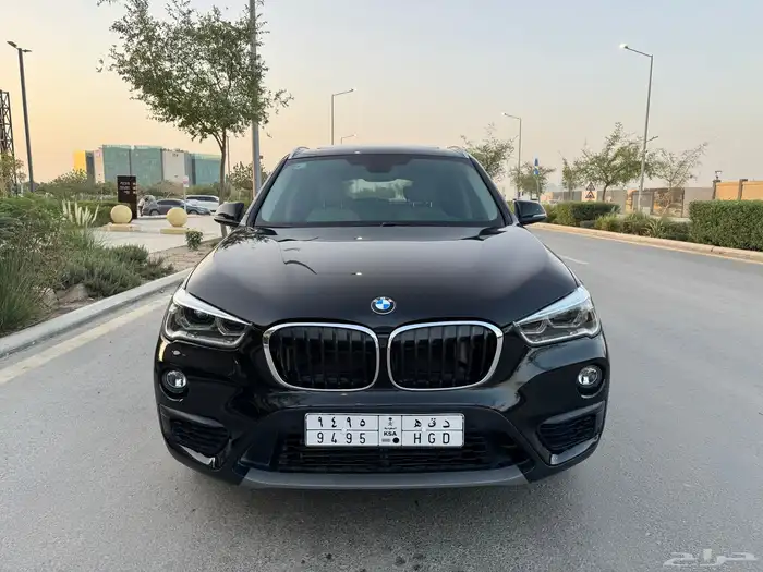 بيس ام دبليو X1 مخزن بحالة الجديد 9