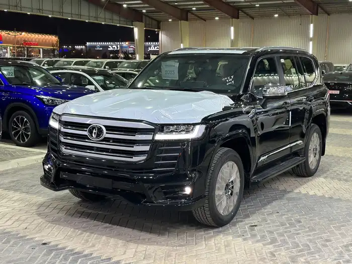 تويوتا لاندكروزر الموديل2025 فل كامل وارد الكويتVX.S 0