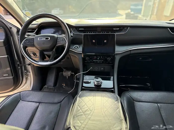 جيب شيروكي 2021 12