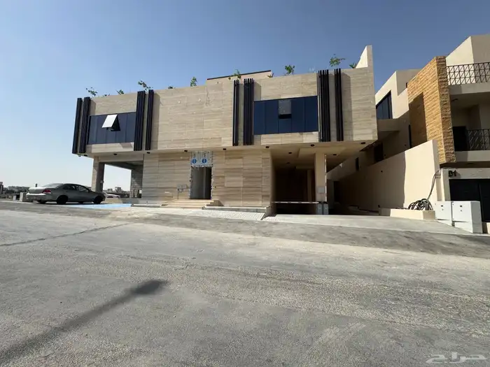 للايجار مكاتب ومعارض جديده شمال الرياض حى النرجس طريق عثمان 8