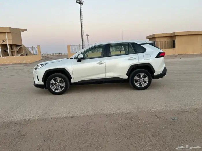 تويوتا راف فور 2022 نظيف جدا 0