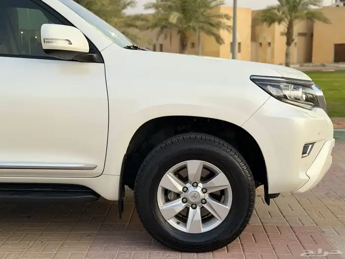 برادو 2023 فل كامل وكاله عداد 38 الف كم فقط 10