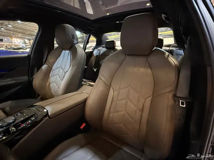 بي ام دبليو 520i 2025 (( بحالة الوكالة )) 14