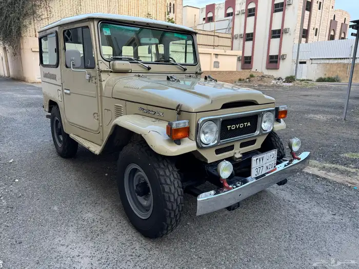لاندكروزر Fj40 موديل 84 0