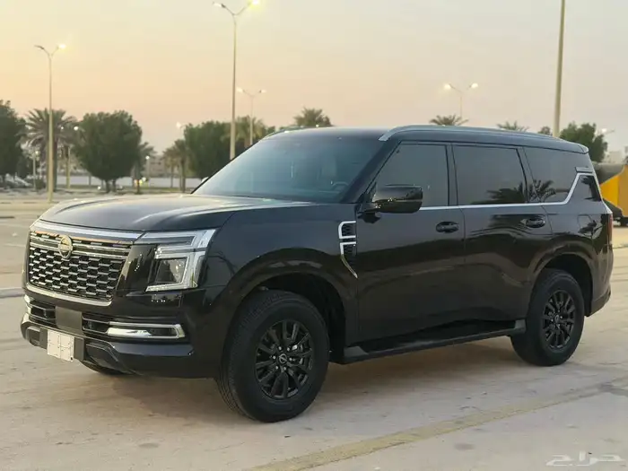 نيسان باترول 2025 تيتانيوم تنفس طبيعي عداد 4 الف كم فقط 1