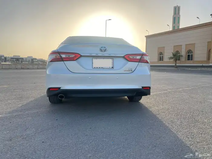 كامري 2019 هايبرد ممشى قليل للبيع 2