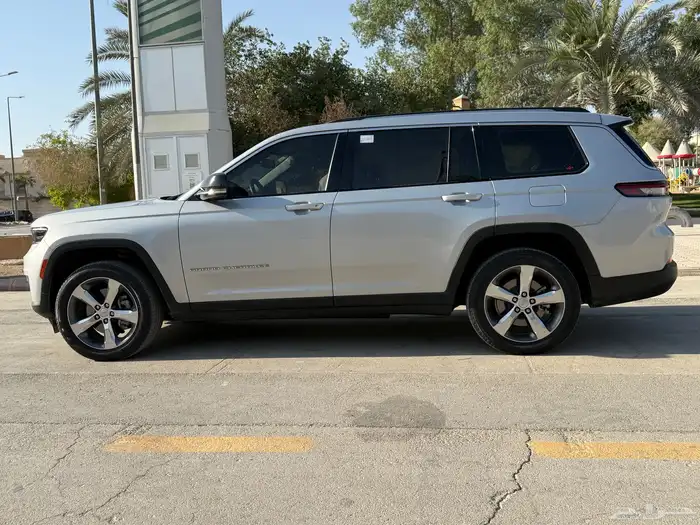 جيب شيروكي 2021 15